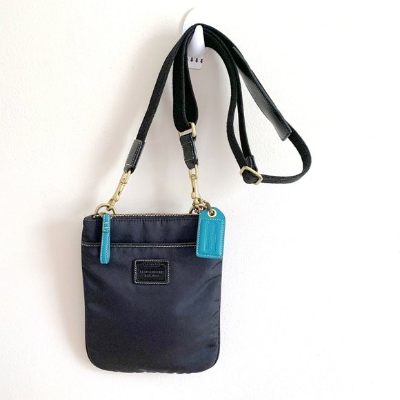 Vintage Small Coach Crossbody Vinyl Bag Turquoise Accents Coach Tag - Picture 2 of 5